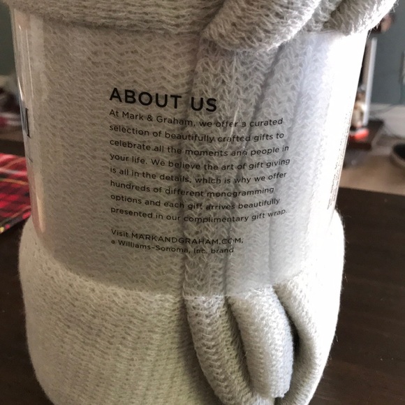 Mark & Graham Throw gray - Picture 3 of 3